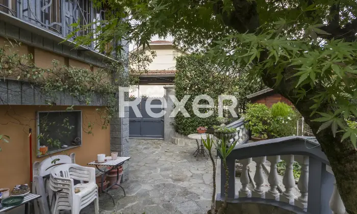 Rexer-Torino-Elegante-Villa-con-giardino-e-terrazzo-Altro