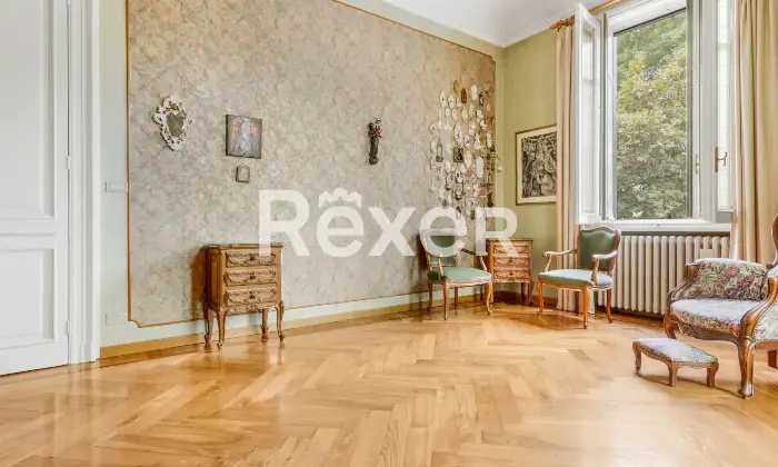 Rexer-Torino-Elegante-Villa-con-giardino-e-terrazzo-Altro