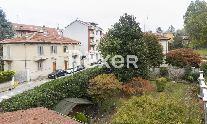 Rexer-Torino-Elegante-Villa-con-giardino-e-terrazzo-Altro