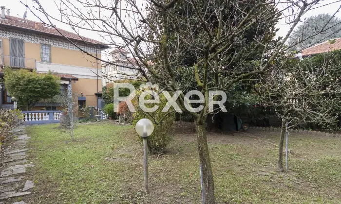 Rexer-Torino-Elegante-Villa-con-giardino-e-terrazzo-Altro