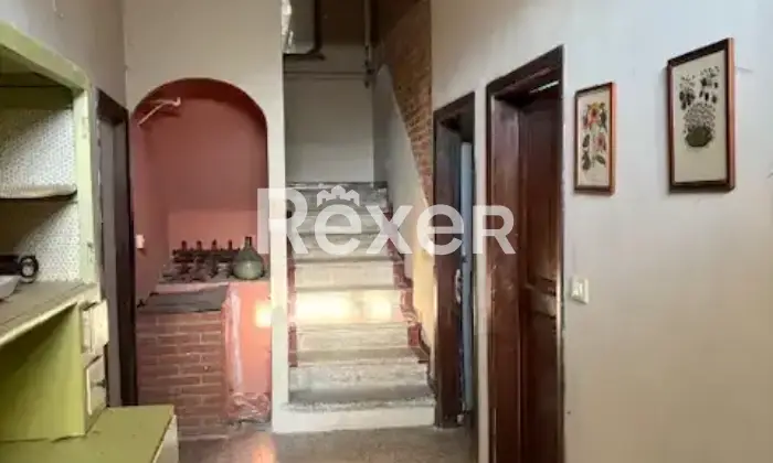 Rexer-Montaldeo-Tenuta-con-casa-padronale-appartamenti-indipendenti-e-ettari-di-terreno-ideale-per-agriturismo-o-residenza-privata