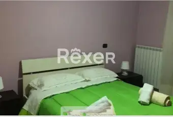 Rexer-Cerchio-Appartamento-ristrutturato-e-arredato-nel-centro-di-Cerchio-a-pochi-passi-dalla-piazza-principale-Camera-da-letto-matrimoniale