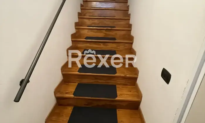 Rexer-Cerchio-Appartamento-ristrutturato-e-arredato-nel-centro-di-Cerchio-a-pochi-passi-dalla-piazza-principale-Scala