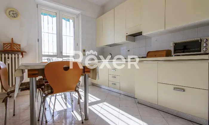 Rexer-Torino-locali-in-edificio-completamente-riqualificato-Altro