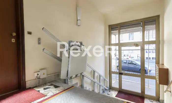 Rexer-Torino-locali-in-edificio-completamente-riqualificato-Altro