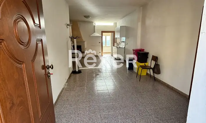 Rexer-Spoltore-Propriet-storica-sviluppata-su-tre-livelli-Altro