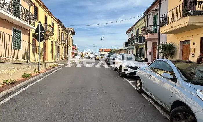 Rexer-Spoltore-Propriet-storica-sviluppata-su-tre-livelli-Altro