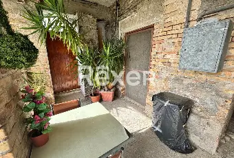 Rexer-Spoltore-Propriet-storica-sviluppata-su-tre-livelli-Altro