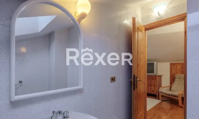 Rexer-Songavazzo-Appartamento-con-soppalco-e-box-doppio-Altro