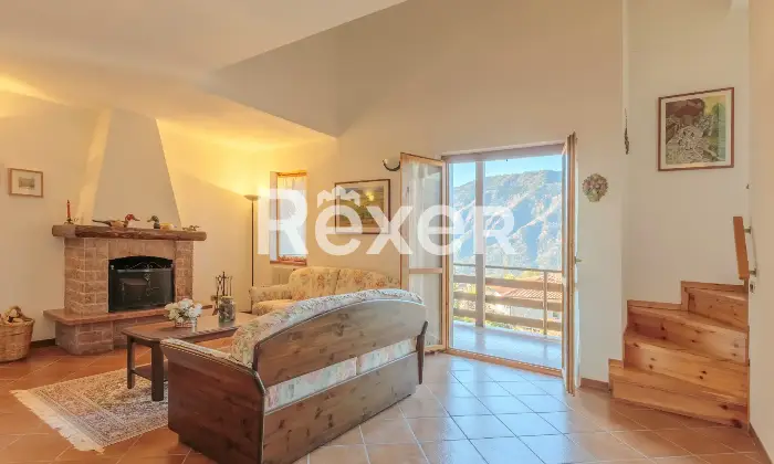 Rexer-Songavazzo-Appartamento-con-soppalco-e-box-doppio-Altro