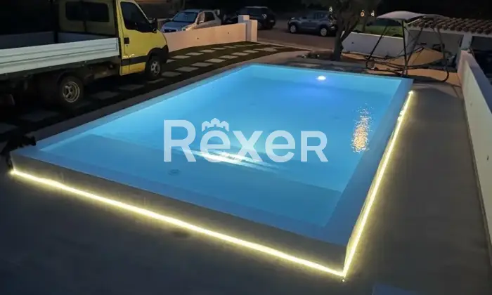Rexer-Budoni-Casa-con-finiture-di-pregio-e-piscina-mt-dalla-spiaggia-Giardino