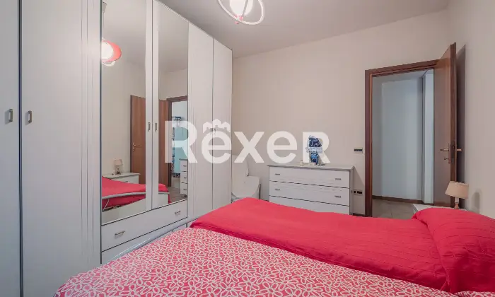 Rexer-Roma-Bilocale-con-posto-auto-e-cantina-Altro