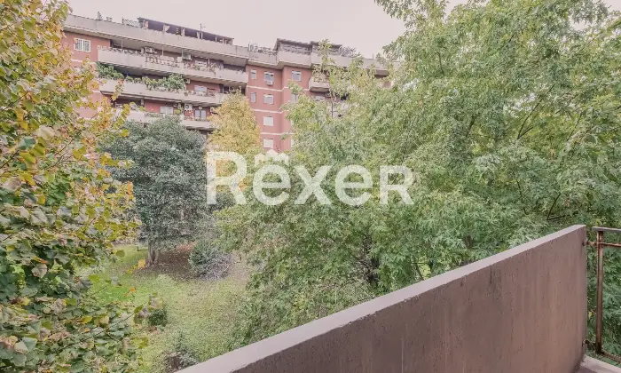 Rexer-Roma-Bilocale-con-posto-auto-e-cantina-Altro