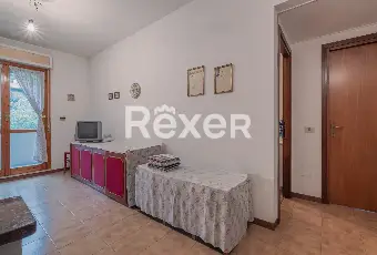 Rexer-Roma-Bilocale-con-posto-auto-e-cantina-Altro