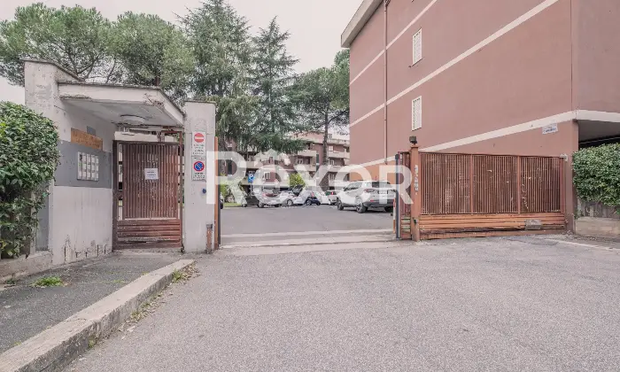 Rexer-Roma-Bilocale-con-posto-auto-e-cantina-Altro