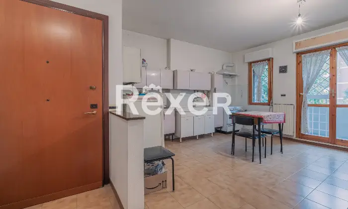 Rexer-Roma-Bilocale-con-posto-auto-e-cantina-Altro