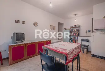 Rexer-Roma-Bilocale-con-posto-auto-e-cantina-Altro