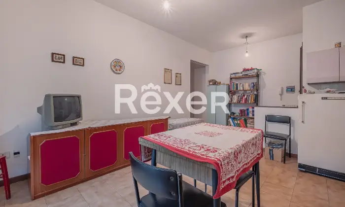 Rexer-Roma-Bilocale-con-posto-auto-e-cantina-Altro