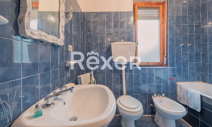 Rexer-Roma-Bilocale-con-posto-auto-e-cantina-Altro