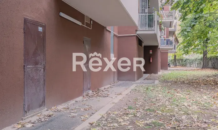 Rexer-Roma-Bilocale-con-posto-auto-e-cantina-Altro