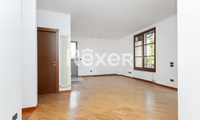 Rexer-Vimercate-Appartamento-con-box-Altro