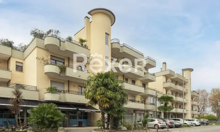 Rexer-Arcore-Arcore-Appartamento-mq-con-cantina-e-box-auto-Altro