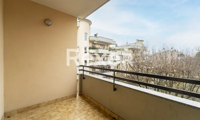 Rexer-Arcore-Arcore-Appartamento-mq-con-cantina-e-box-auto-Altro