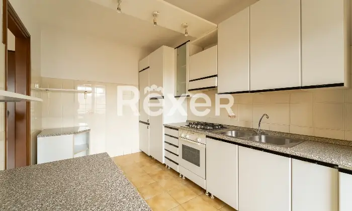 Rexer-Arcore-Arcore-Appartamento-mq-con-cantina-e-box-auto-Altro