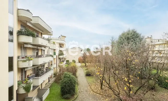 Rexer-Arcore-Arcore-Appartamento-mq-con-cantina-e-box-auto-Altro