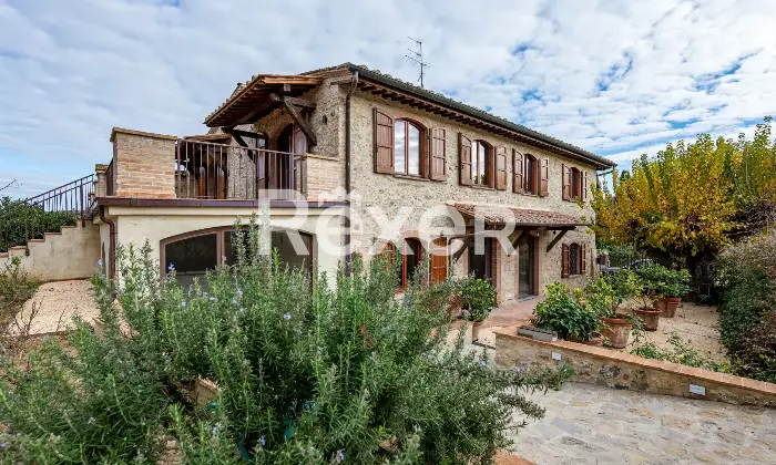 Rexer-San-Gimignano-Casale-ristrutturato-con-due-unit-abitative-fienile-e-parco-San-Gimignano-Altro