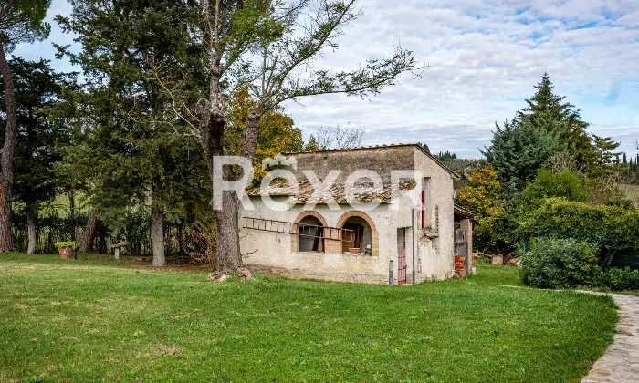 Rexer-San-Gimignano-Casale-ristrutturato-con-due-unit-abitative-fienile-e-parco-San-Gimignano-Altro