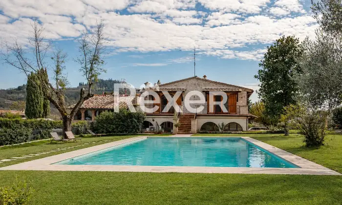 Rexer-San-Gimignano-Casale-ristrutturato-con-due-unit-abitative-fienile-e-parco-San-Gimignano-Altro