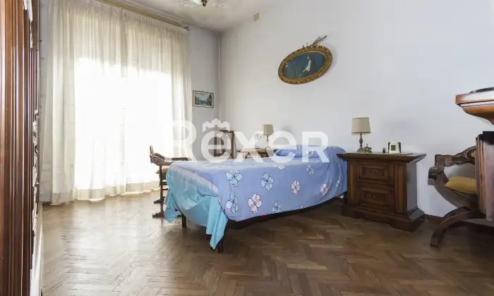 Rexer-Torino-Ampio-appartamento-con-box-auto-Altro