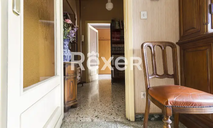 Rexer-Torino-Ampio-appartamento-con-box-auto-Altro