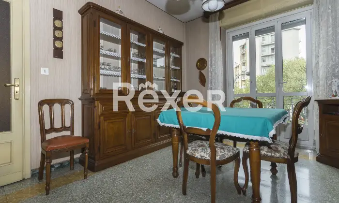 Rexer-Torino-Ampio-appartamento-con-box-auto-Altro