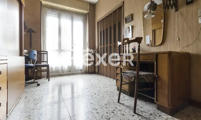 Rexer-Torino-Ampio-appartamento-con-box-auto-Altro