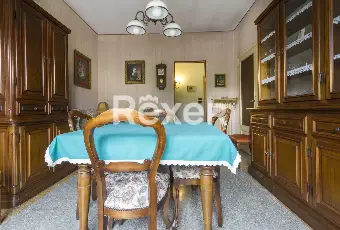 Rexer-Torino-Ampio-appartamento-con-box-auto-Altro