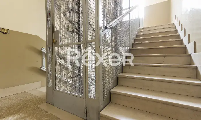 Rexer-Torino-Ampio-appartamento-con-box-auto-Altro