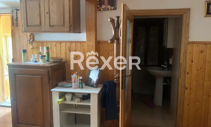 Rexer-Corezzo-Casa-Indipendente-con-Giardino-e-Ingressi-Autonomi-Spazi-Versatili-in-Zona-Tranquilla-Altro