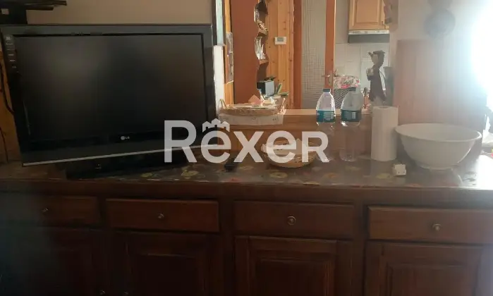 Rexer-Corezzo-Casa-Indipendente-con-Giardino-e-Ingressi-Autonomi-Spazi-Versatili-in-Zona-Tranquilla-Altro