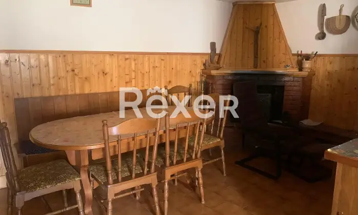 Rexer-Corezzo-Casa-Indipendente-con-Giardino-e-Ingressi-Autonomi-Spazi-Versatili-in-Zona-Tranquilla-Altro