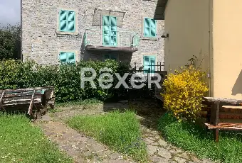 Rexer-Corezzo-Casa-Indipendente-con-Giardino-e-Ingressi-Autonomi-Spazi-Versatili-in-Zona-Tranquilla-Altro