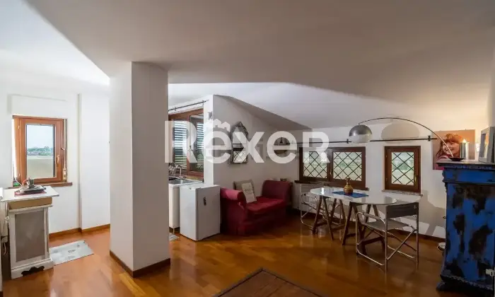 Rexer-Fiumicino-Tra-Pineta-e-Mare-aria-di-benessere-Sala