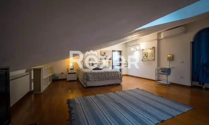 Rexer-Fiumicino-Tra-Pineta-e-Mare-aria-di-benessere-Camera-da-letto