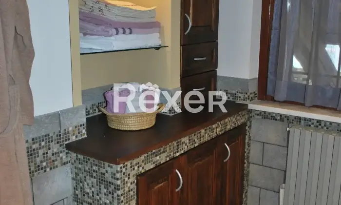 Rexer-San-Carlo-Canavese-Esclusiva-Mansarda-in-Raffinato-Contesto-Residenziale-Bagno