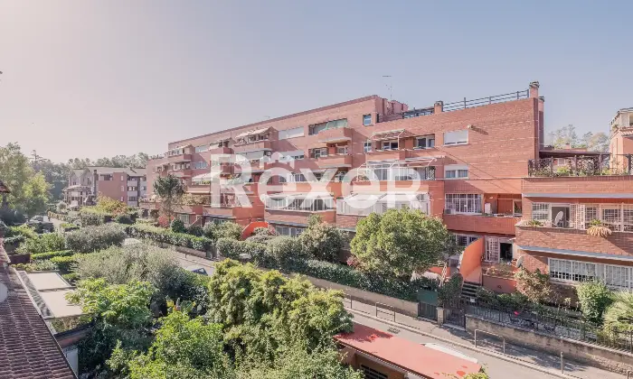 Rexer-Roma-Ampio-Quadrilocale-con-posto-auto-e-cantina-Altro