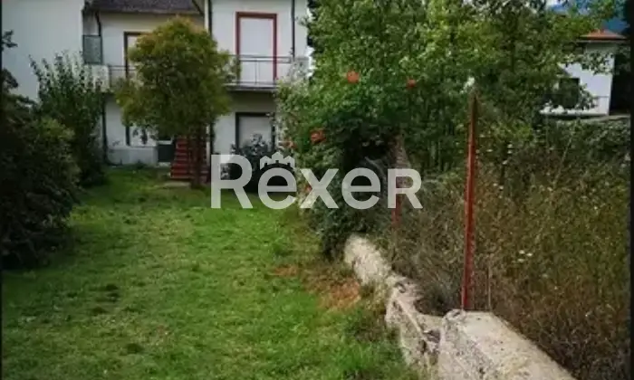 Rexer-Pizzoli-Villetta-con-tre-appartamenti-a-fraz-Marruci-Altro