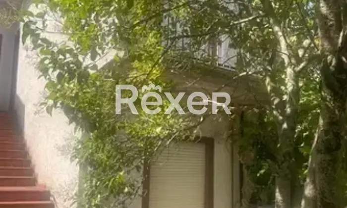 Rexer-Pizzoli-Villetta-con-tre-appartamenti-Altro