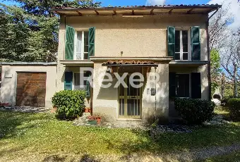 Rexer-Cagli-CASA-INDIPENDENTE-IN-VENDITA-IN-VIA-FLAMINIA-SUD-Giardino