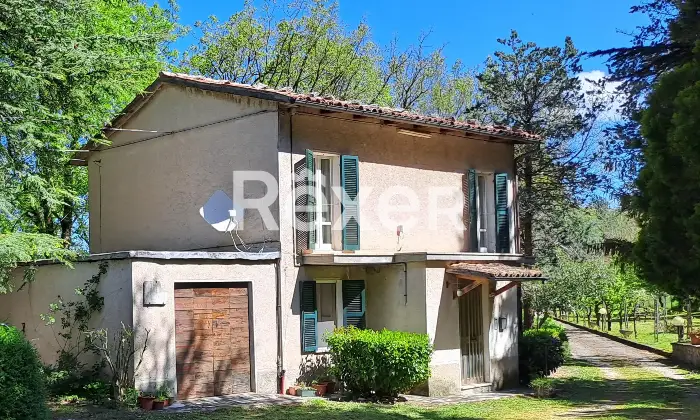 Rexer-Cagli-CASA-INDIPENDENTE-IN-VENDITA-IN-VIA-FLAMINIA-SUD-Giardino